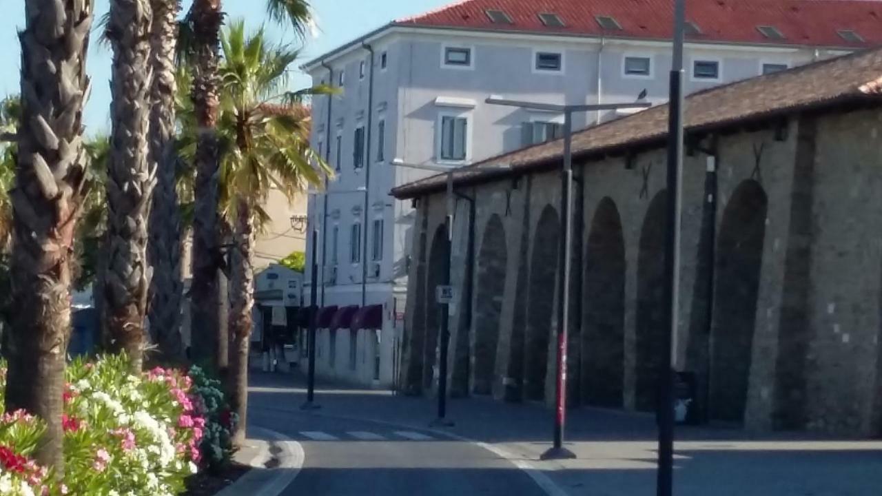 Apartma Suzy Pobegi Exterior foto
